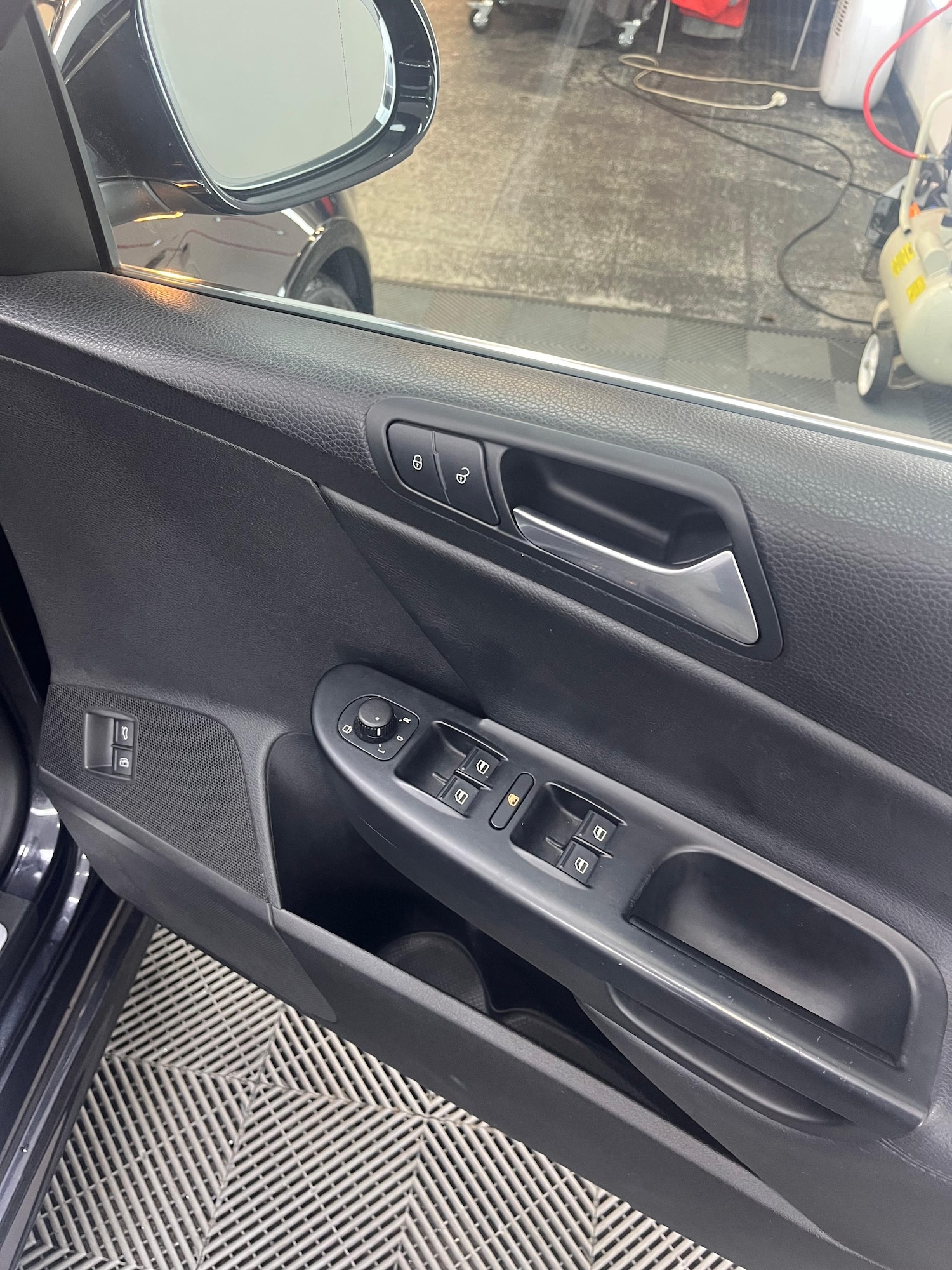 Used Volkswagen Passat 2009 for sale - 77523080: Photo 21