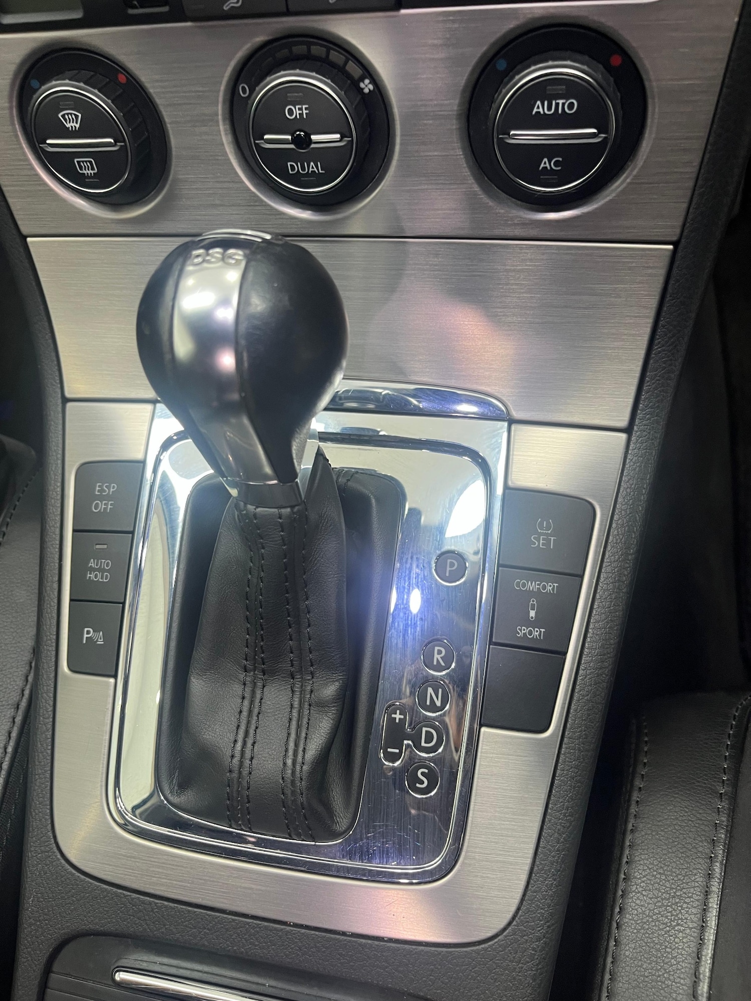 Used Volkswagen Passat 2009 for sale - 77523080: Photo 24