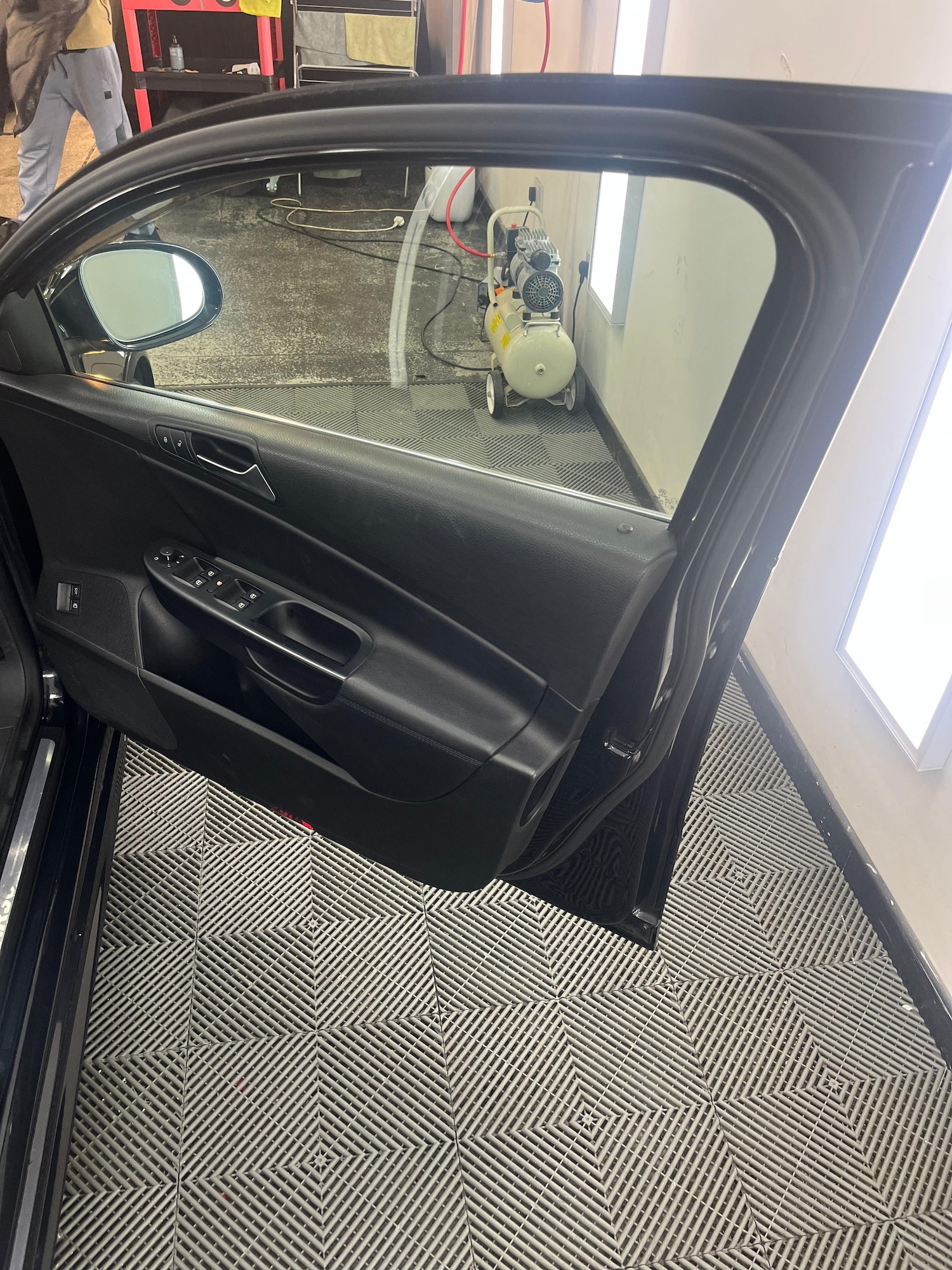 Used Volkswagen Passat 2009 for sale - 77523080: Photo 27