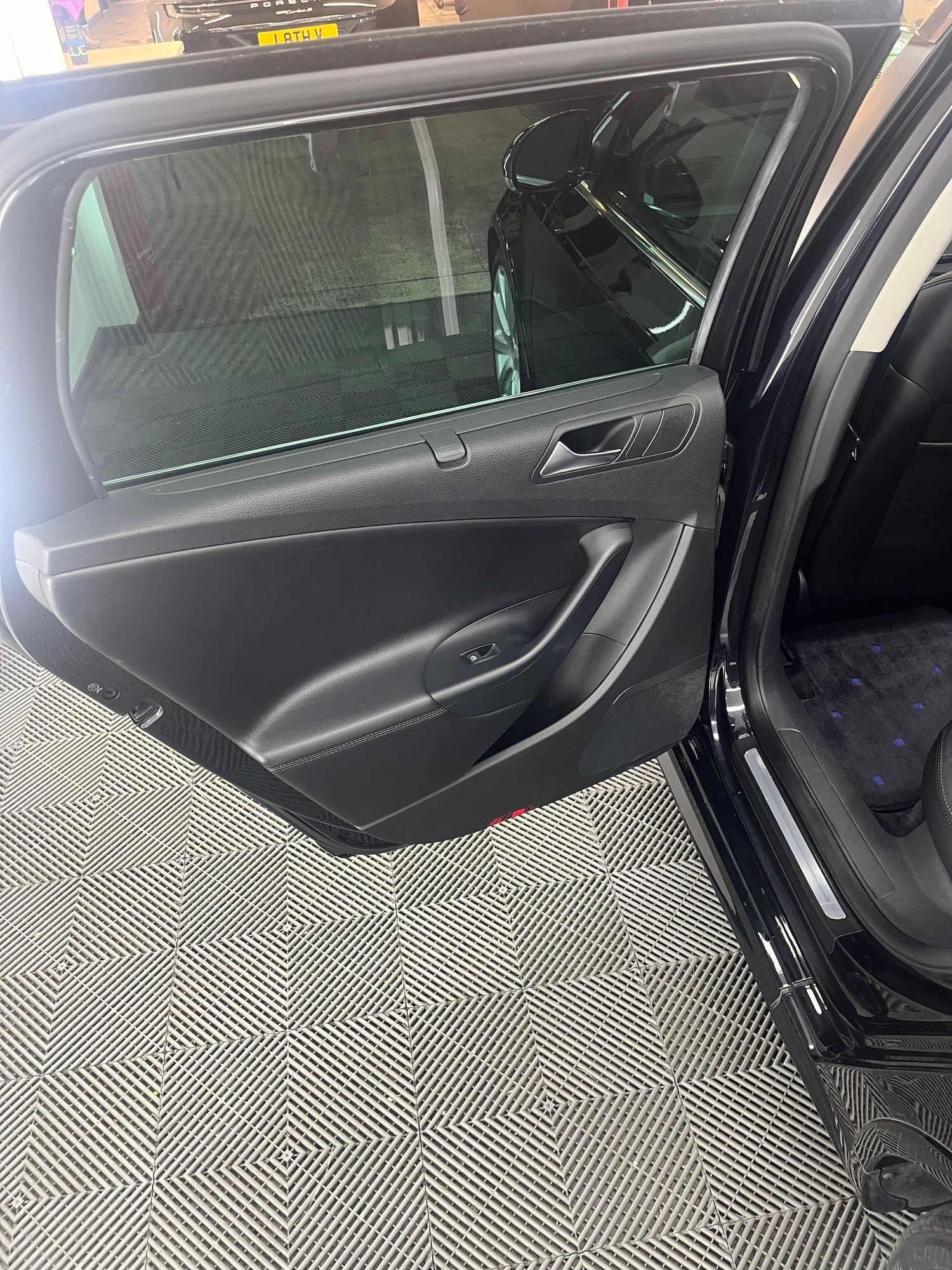 Used Volkswagen Passat 2009 for sale - 77523080: Photo 31