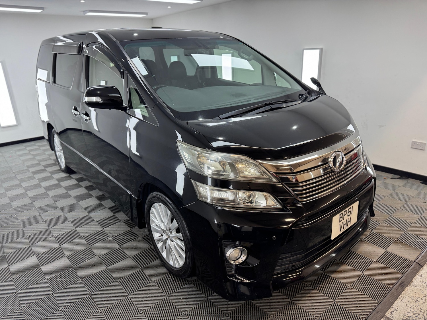 Used Toyota Estima 2026 for sale - 77632690: Photo 2