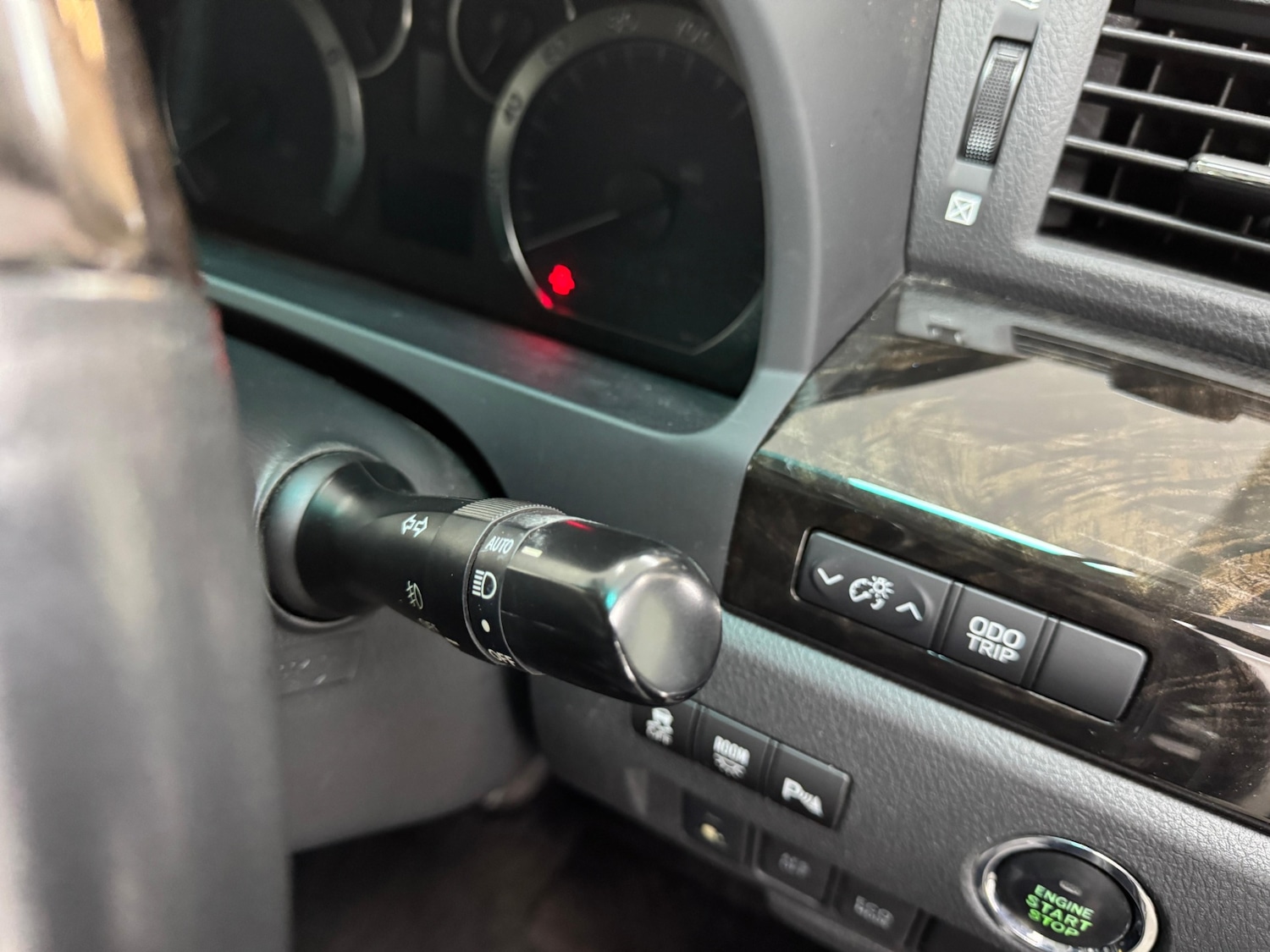 Used Toyota Estima 2026 for sale - 77632690: Photo 25