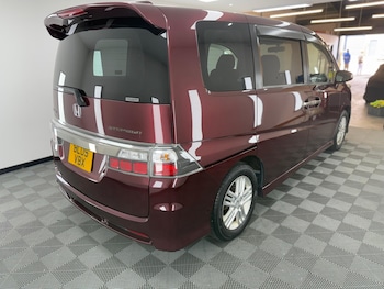Used Honda Stepwagon  for sale - 75338369: Photo