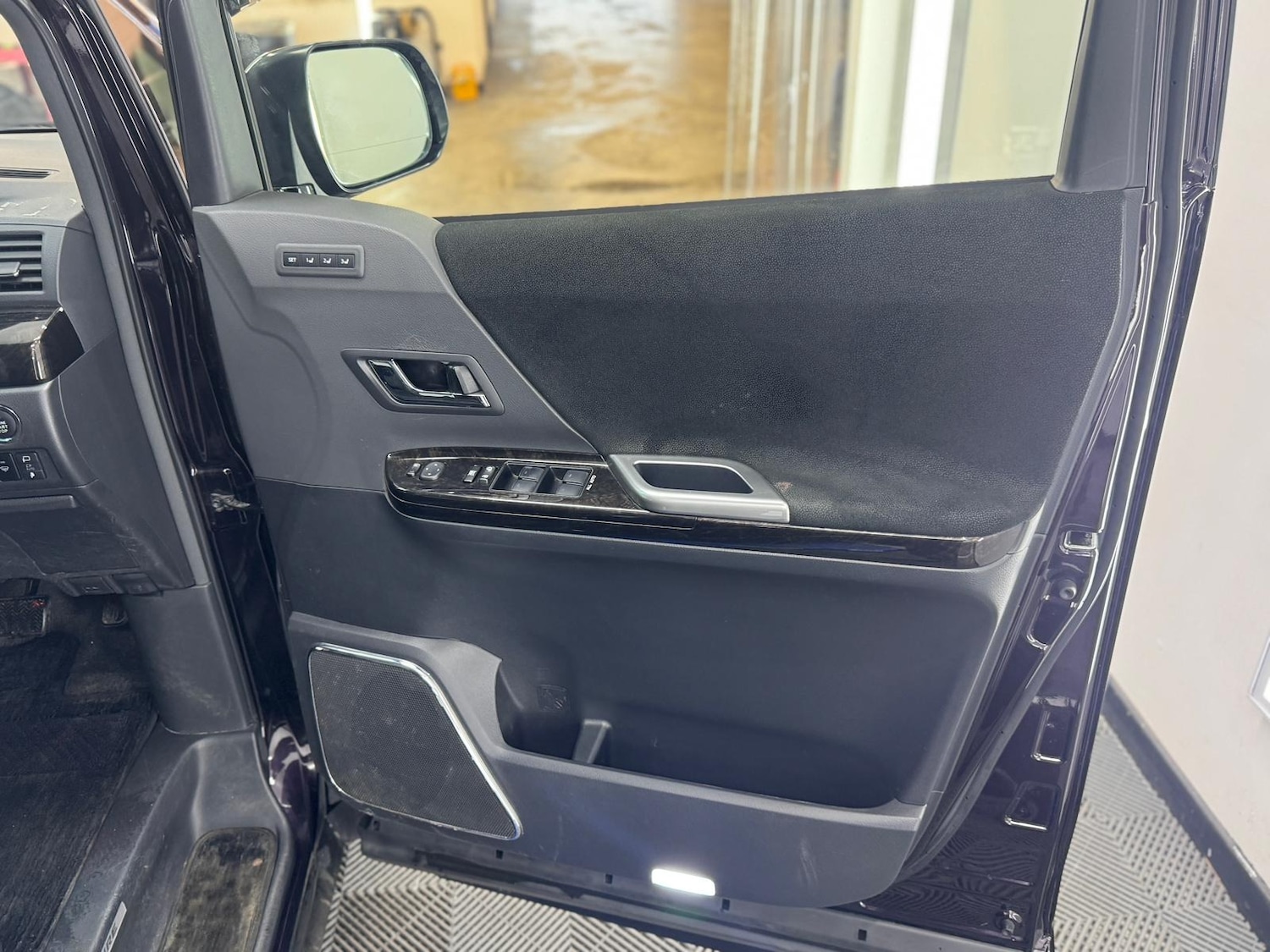 Used Toyota Vellfire 2025 for sale - 77186403: Photo 14