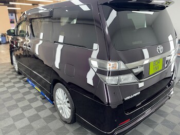 Used Toyota Vellfire 2014 for sale - 77186403: Photo