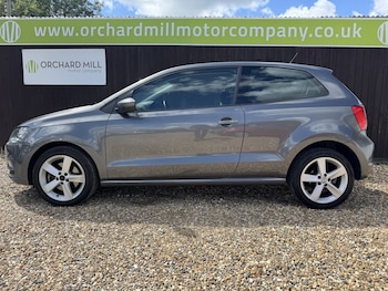 Used Volkswagen Polo 2015 for sale - 78820702: Photo