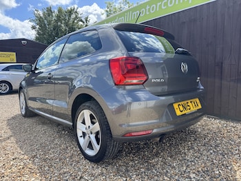 Used Volkswagen Polo 2015 for sale - 78820702: Photo