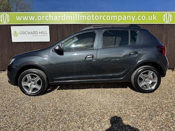 Used Dacia Sandero Stepway 2018 for sale - 78289855: Photo