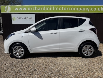 Used Hyundai i10 2018 for sale - 78427499: Photo