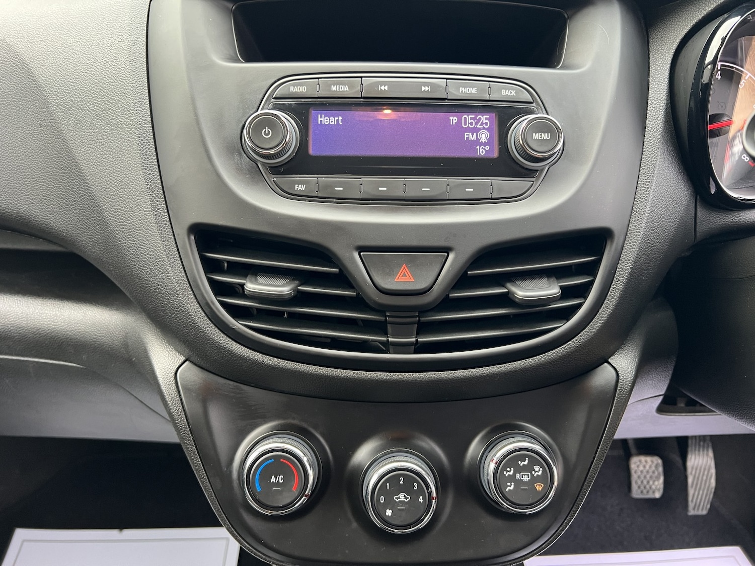 Used Vauxhall Viva 2017 for sale - 76225260: Photo 13