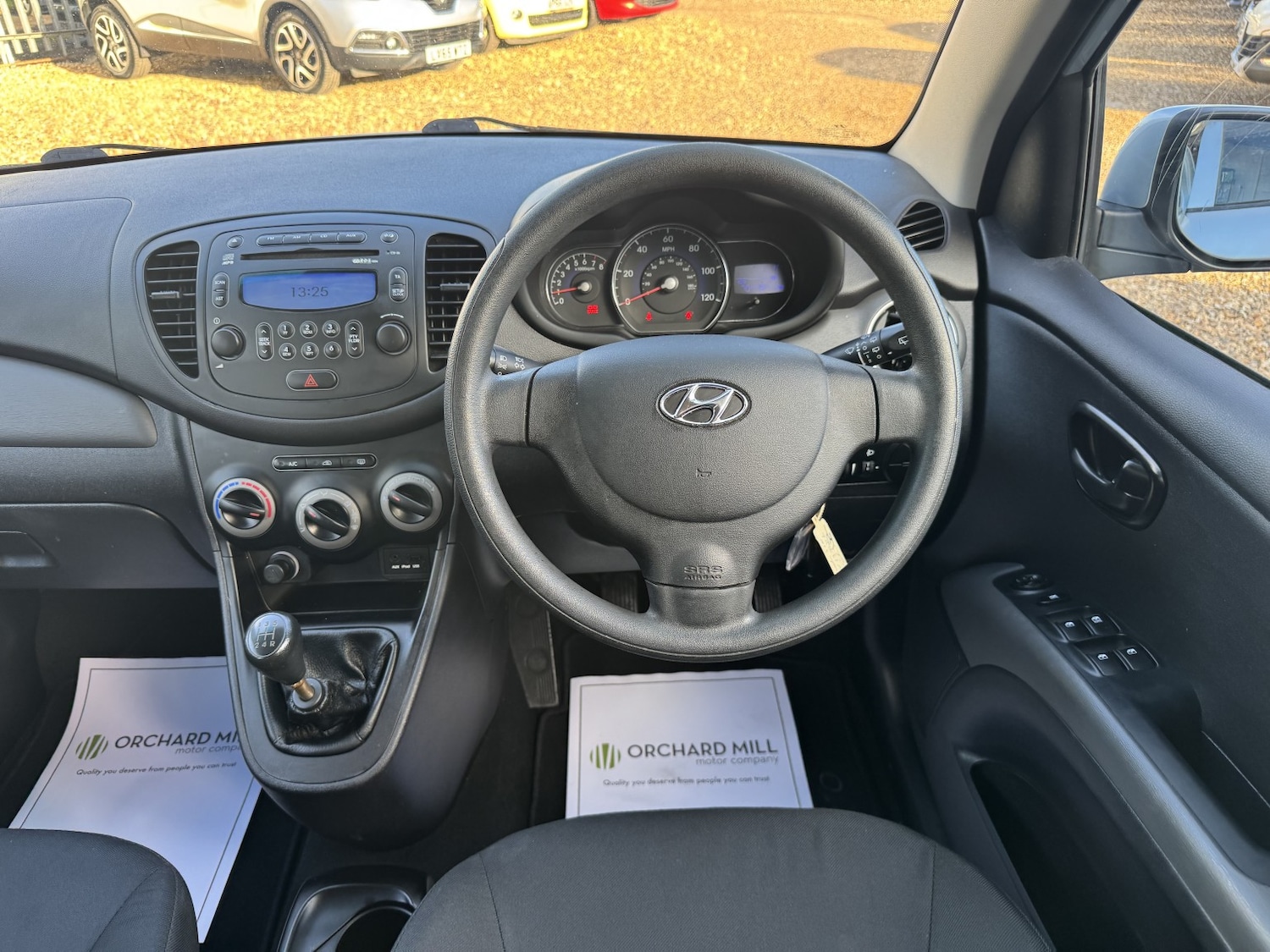 Used Hyundai i10 2013 for sale - 76482998: Photo 14