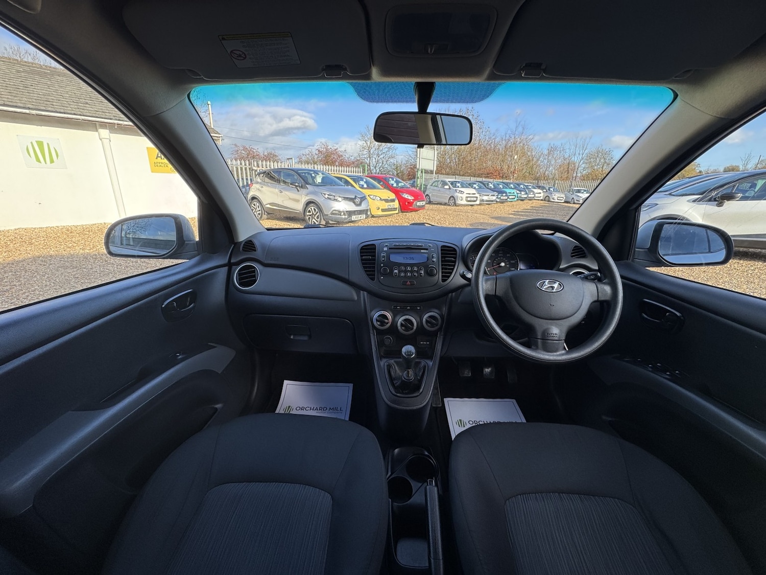 Used Hyundai i10 2013 for sale - 76482998: Photo 9