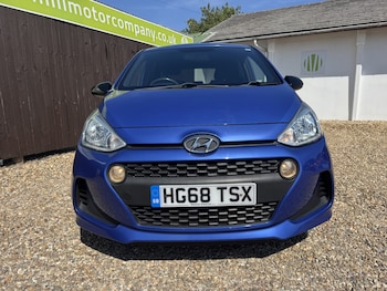 Used Hyundai i10 2019 for sale - 79471080: Photo