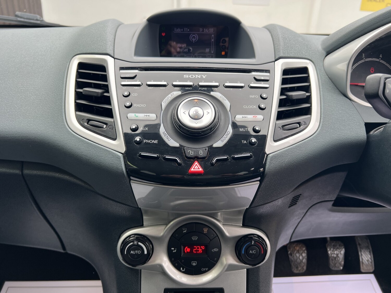 Used Ford Fiesta 2011 for sale - 77906541: Photo 11