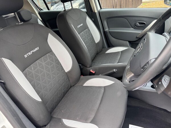 Used Dacia Sandero Stepway 2015 for sale - 75718274: Photo 13