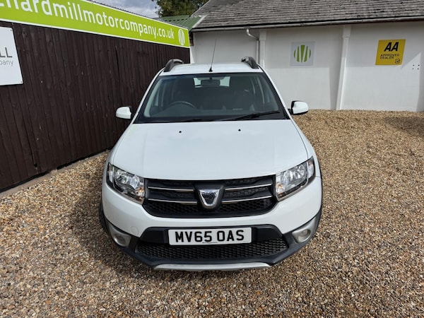 Used Dacia Sandero Stepway 2015 for sale - 75718274: Photo 2