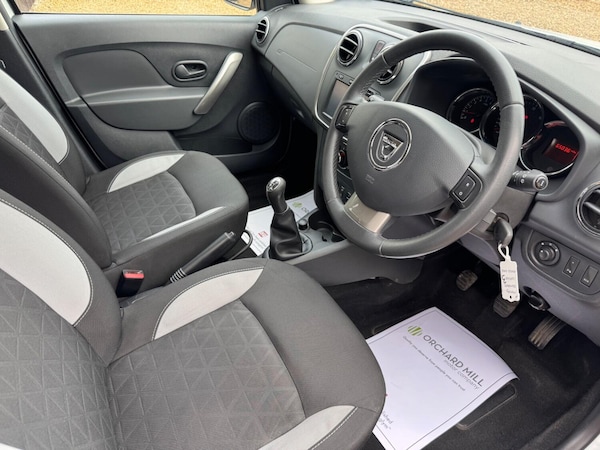 Used Dacia Sandero Stepway 2015 for sale - 75718274: Photo 8