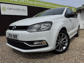 Used Volkswagen Polo 2015 for sale - 79290329: Photo