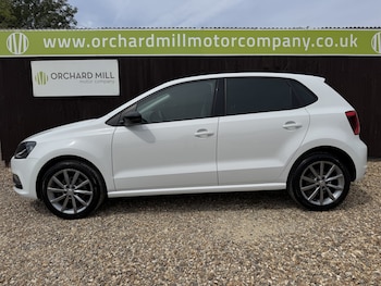 Used Volkswagen Polo 2015 for sale - 79290329: Photo