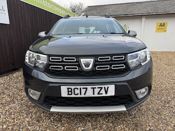 Used Dacia Sandero Stepway 2017 for sale - 77173179: Photo