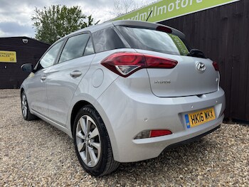 Used Hyundai i20 2016 for sale - 78332278: Photo