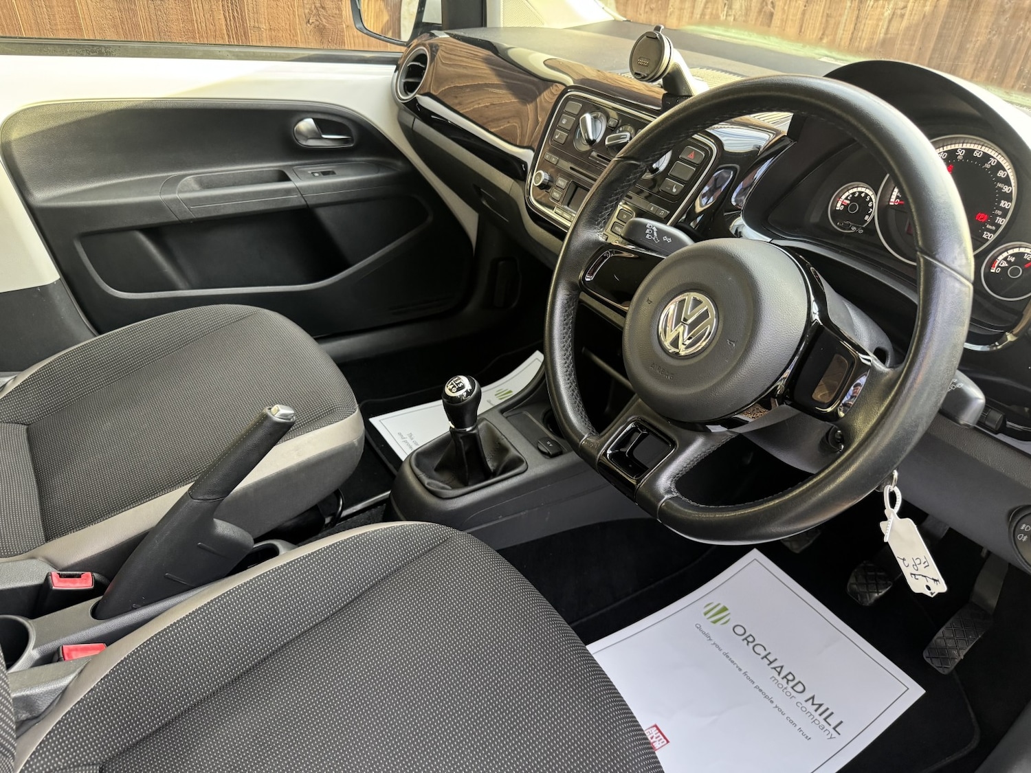 Used Volkswagen up! 2013 for sale - 76687171: Photo 8