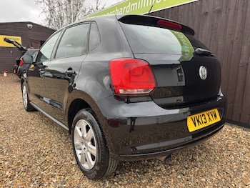 Used Volkswagen Polo 2013 for sale - 76547869: Photo