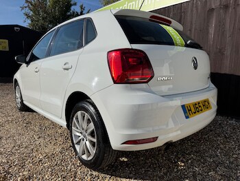 Used Volkswagen Polo 2015 for sale - 76082749: Photo 4