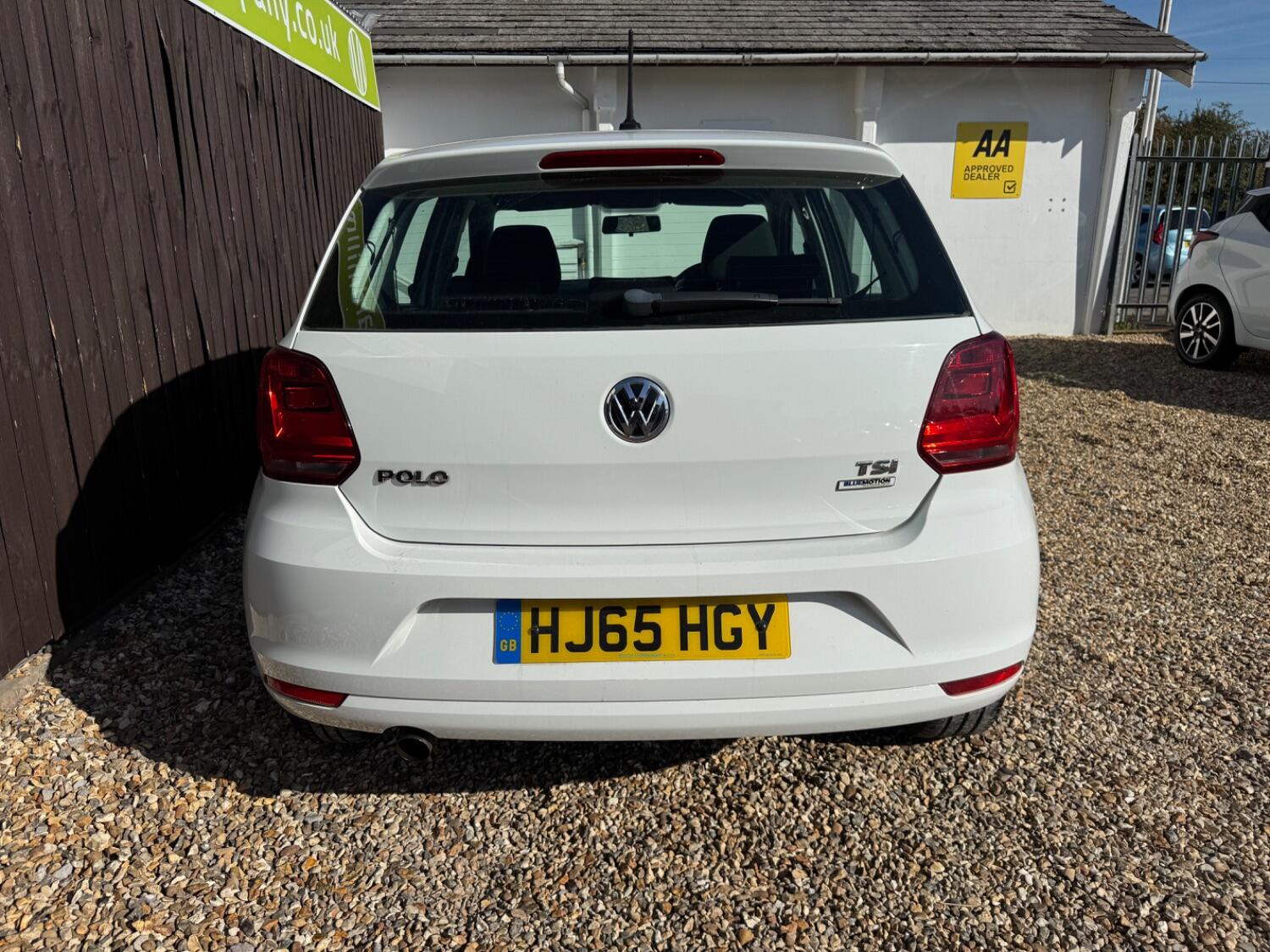 Used Volkswagen Polo 2015 for sale - 76082749: Photo 5