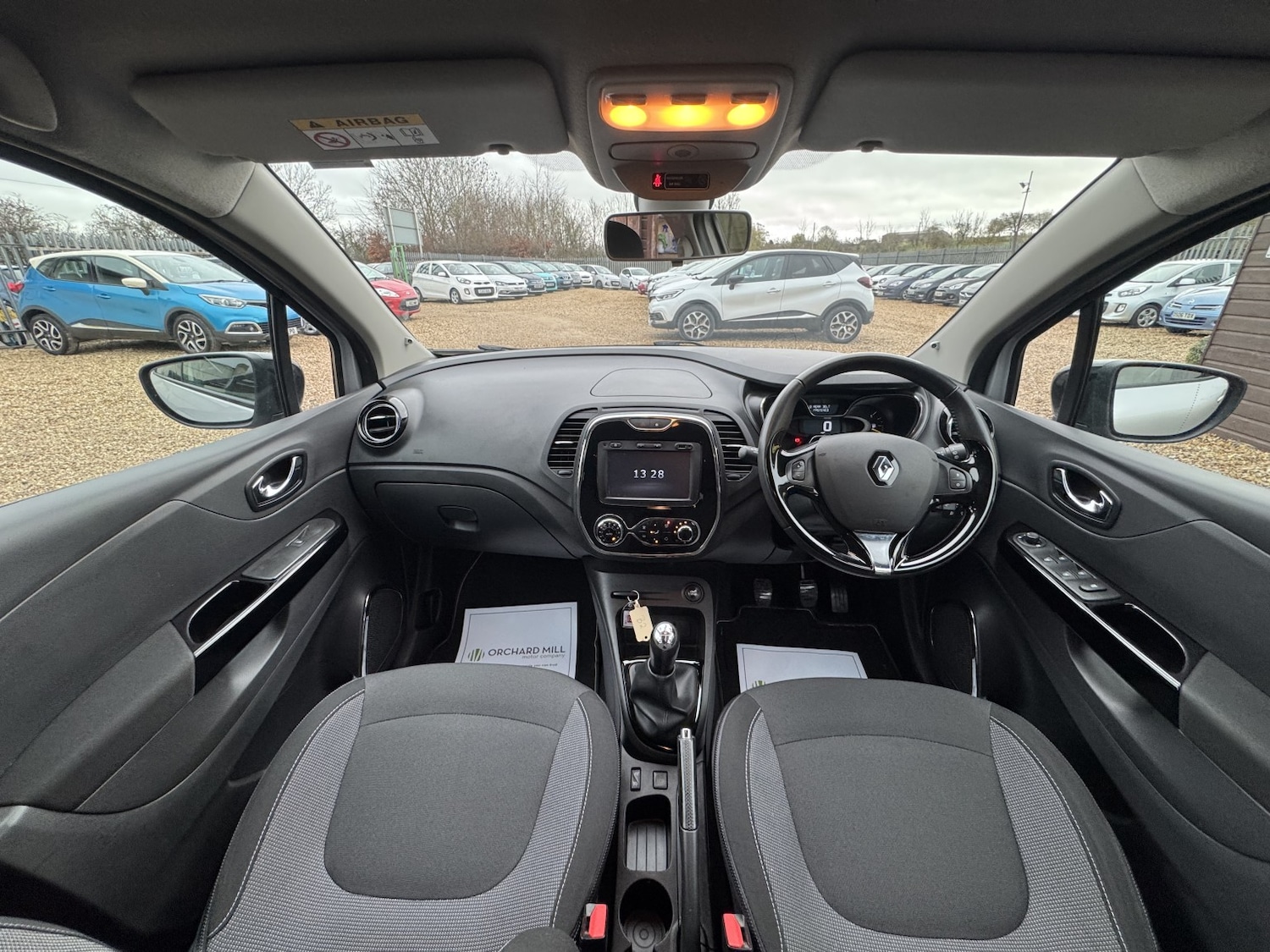 Used Renault Captur 2015 for sale - 76631456: Photo 9