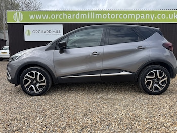 Used Renault Captur 2017 for sale - 78213542: Photo
