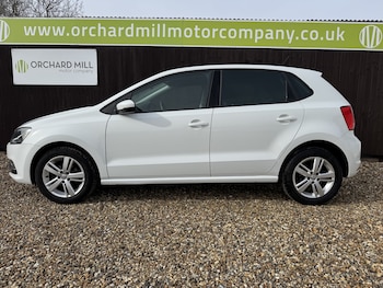 Used Volkswagen Polo 2016 for sale - 77541662: Photo