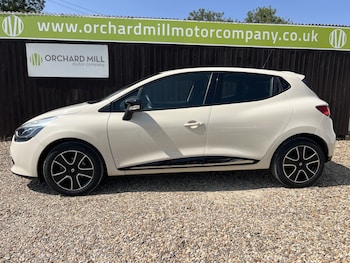 Used Renault Clio 2015 for sale - 79471014: Photo