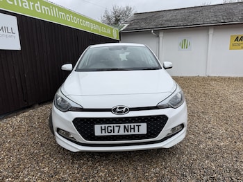 Used Hyundai i20 2017 for sale - 78004399: Photo