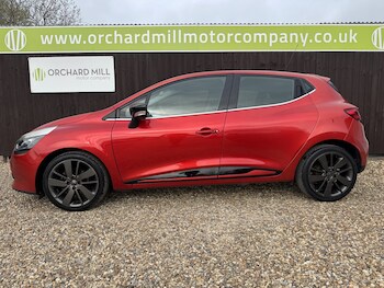 Used Renault Clio 2015 for sale - 77921402: Photo