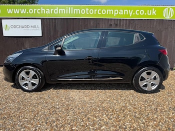 Used Renault Clio 2016 for sale - 74949644: Photo