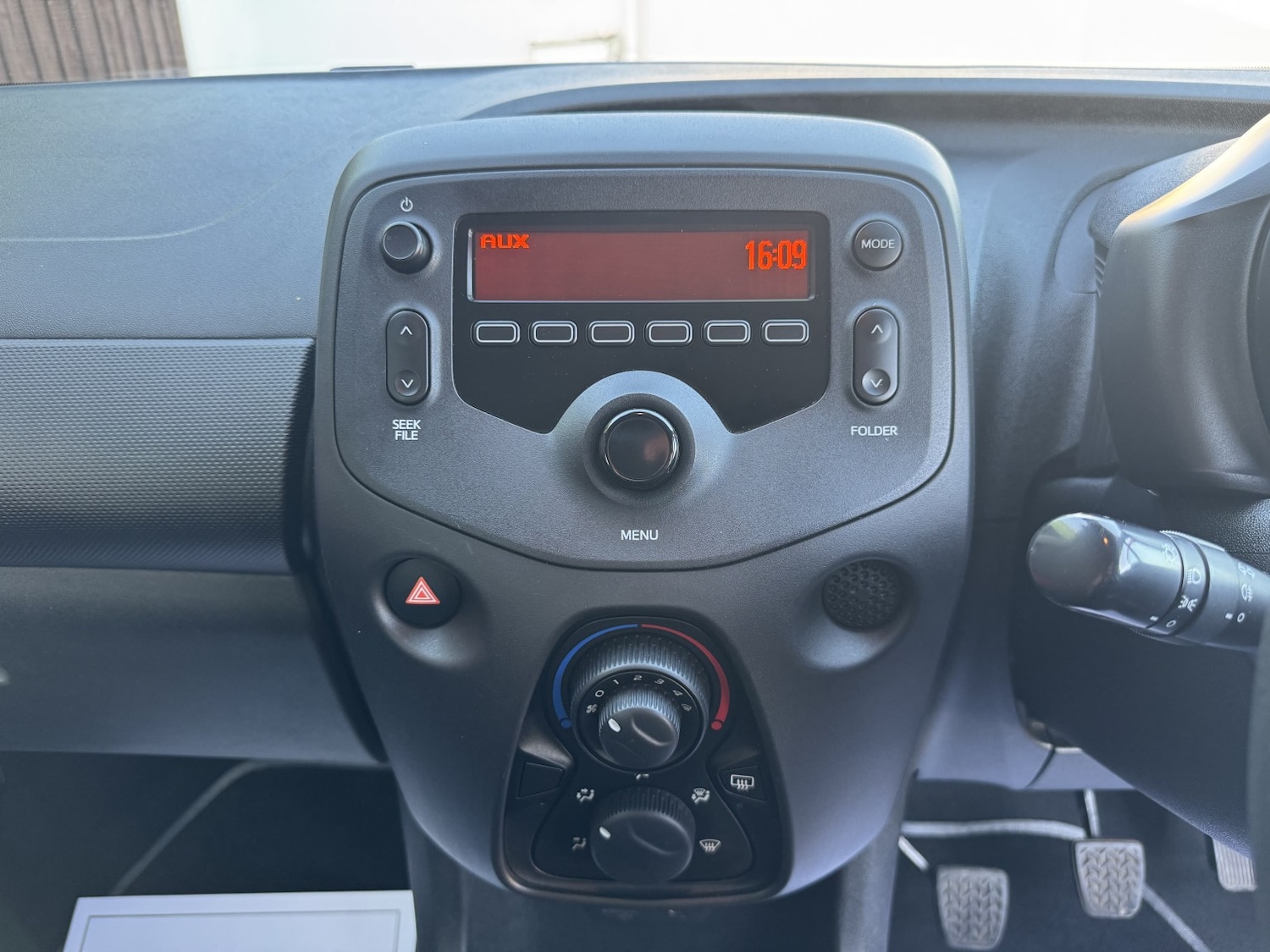 Used Toyota AYGO 2015 for sale - 76576905: Photo 14