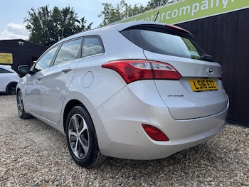 Used Hyundai i30 2016 for sale - 79290335: Photo