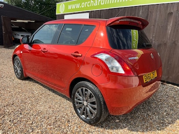 Used Suzuki Swift 2010 for sale - 75505112: Photo