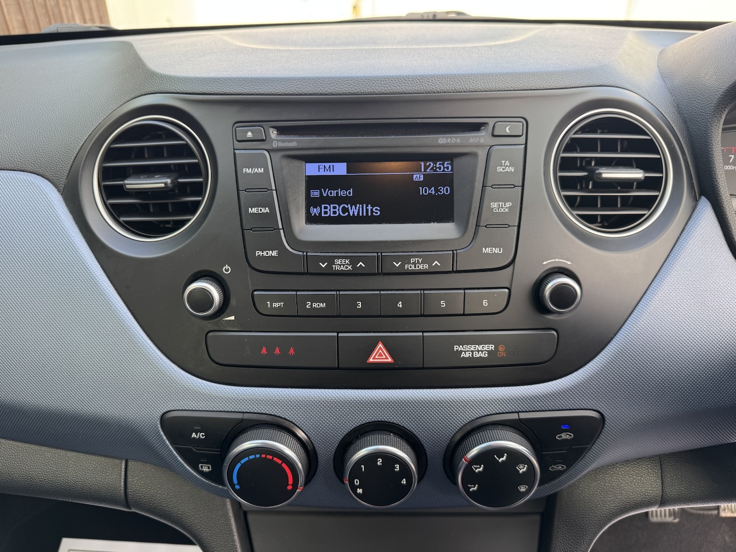 Used Hyundai i10 2015 for sale - 77154367: Photo 14