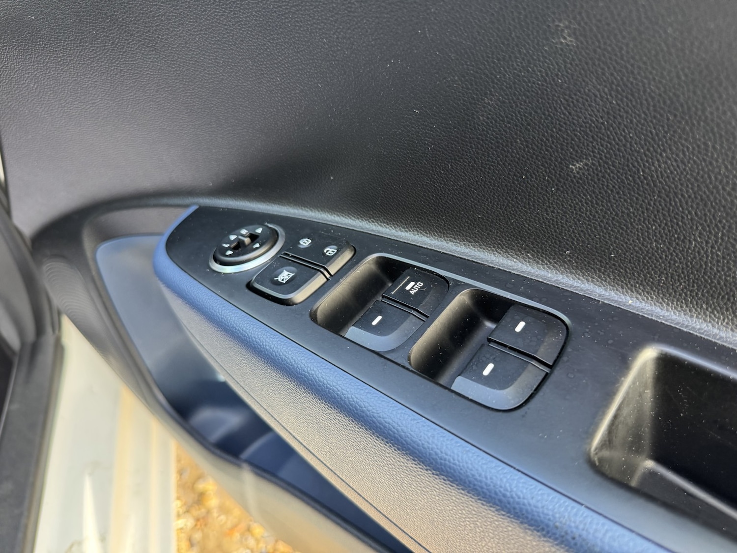 Used Hyundai i10 2015 for sale - 77154367: Photo 17