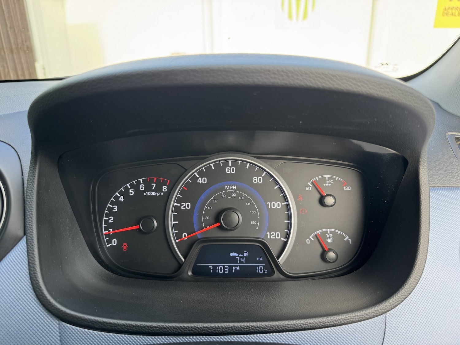 Used Hyundai i10 2015 for sale - 77154367: Photo 20