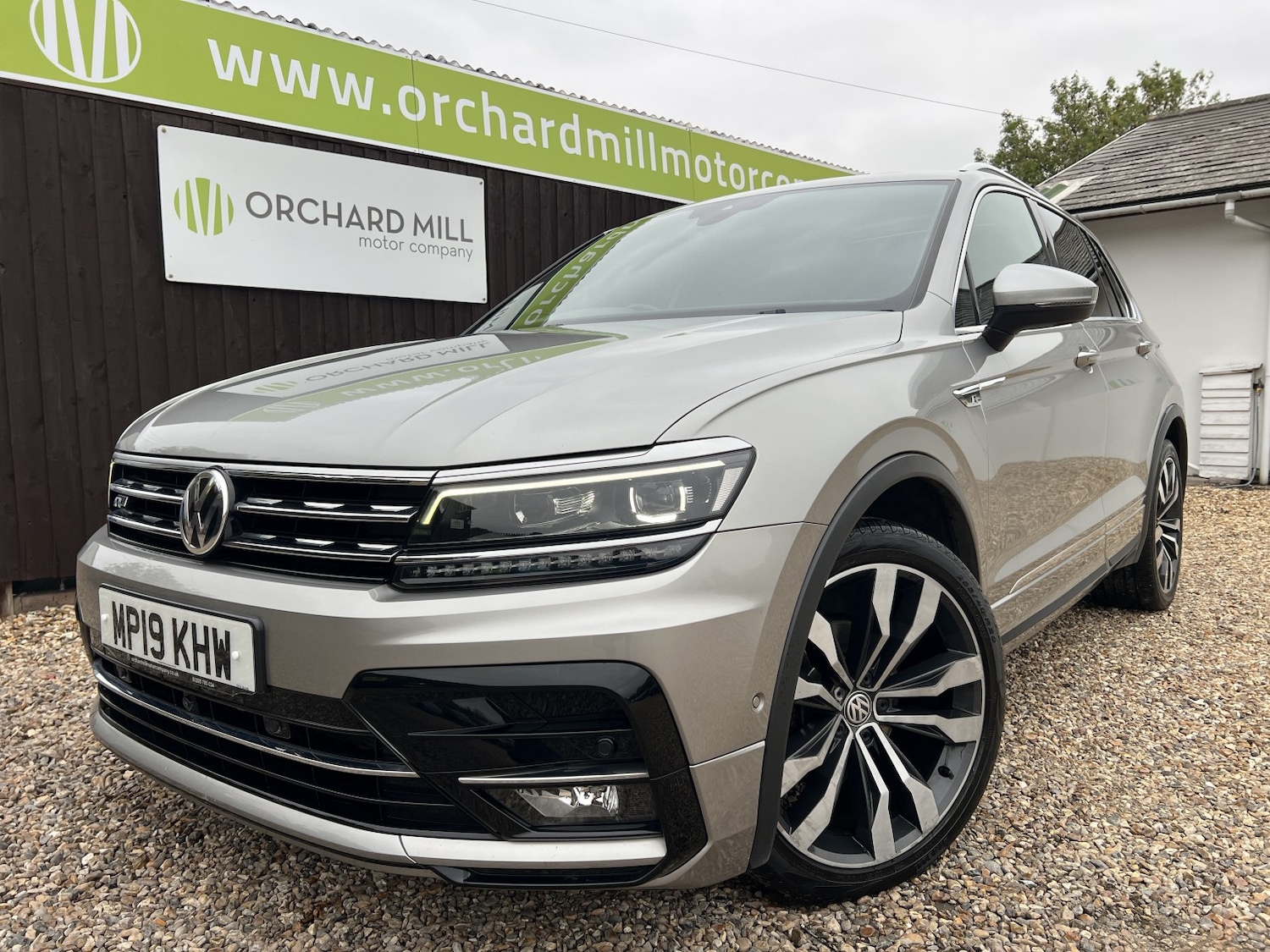 Used Volkswagen Tiguan 2019 for sale - 76347104: Photo 1