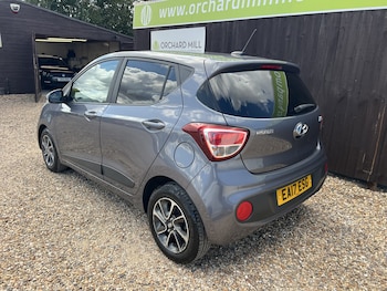 Used Hyundai i10 2017 for sale - 79531594: Photo