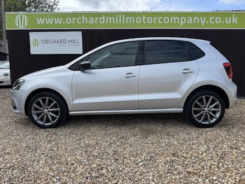 Used Volkswagen Polo 2015 for sale - 78633406: Photo
