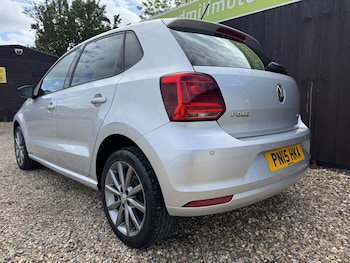 Used Volkswagen Polo 2015 for sale - 78633406: Photo
