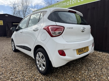 Used Hyundai i10 2016 for sale - 77668624: Photo