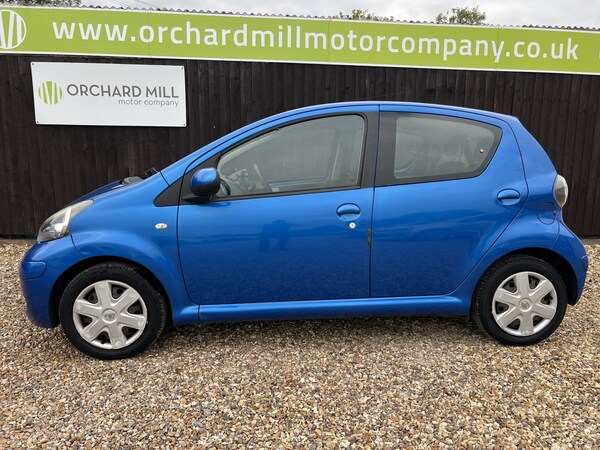 Used Toyota AYGO 2011 for sale - 76211941: Photo 3