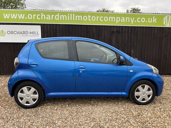 Used Toyota AYGO 2011 for sale - 76211941: Photo 7