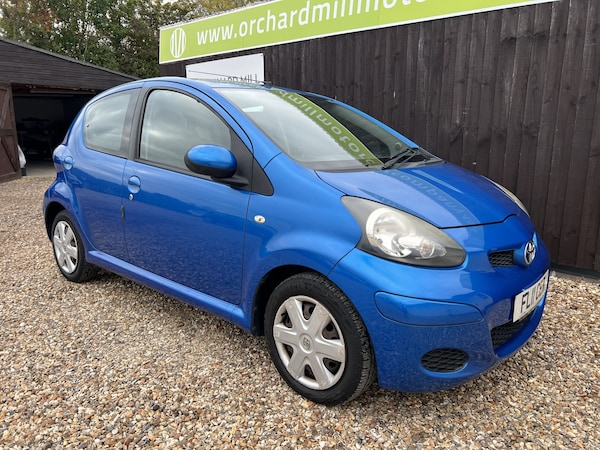 Used Toyota AYGO 2011 for sale - 76211941: Photo 8